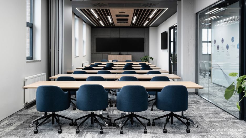 Luxe kantoorinrichting vergaderruimte