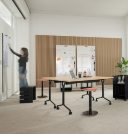 Presentatieruimte inrichten Spyn tafel